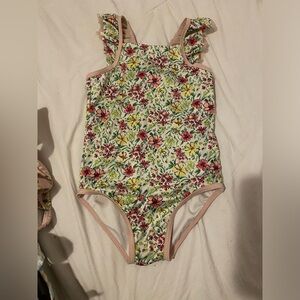 Little girls Swimsuit bundle🌴